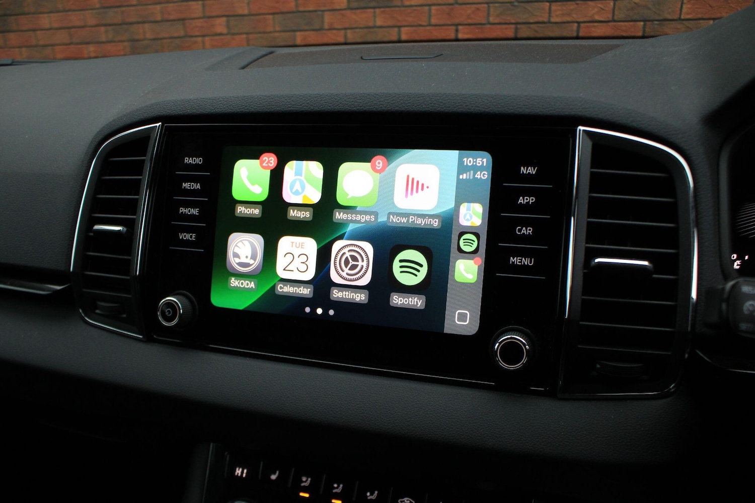 Used Skoda Karoq 2024 for sale - 77040899: Photo 6