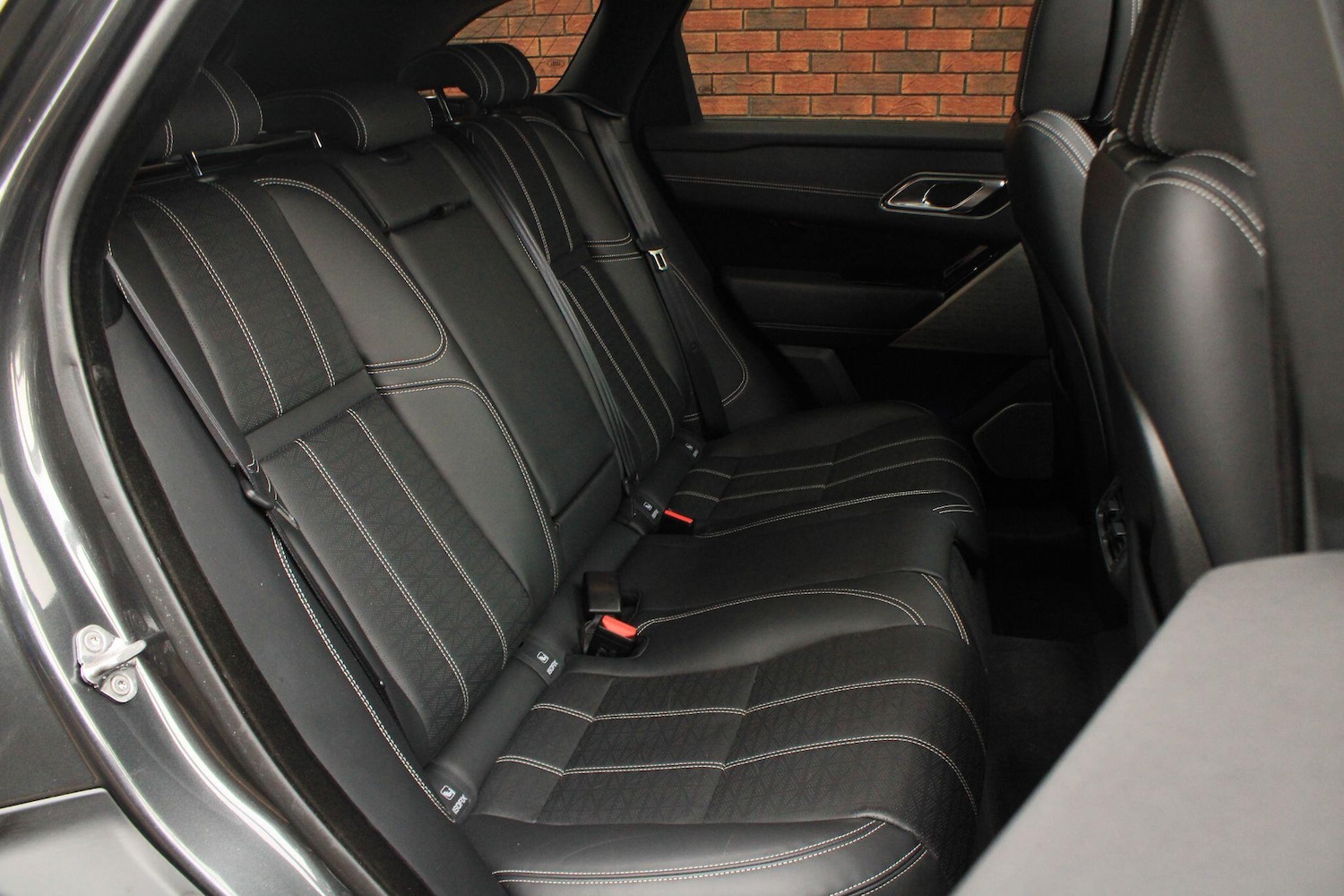 Used Land Rover Range Rover Velar for sale - 76965284: Photo 11