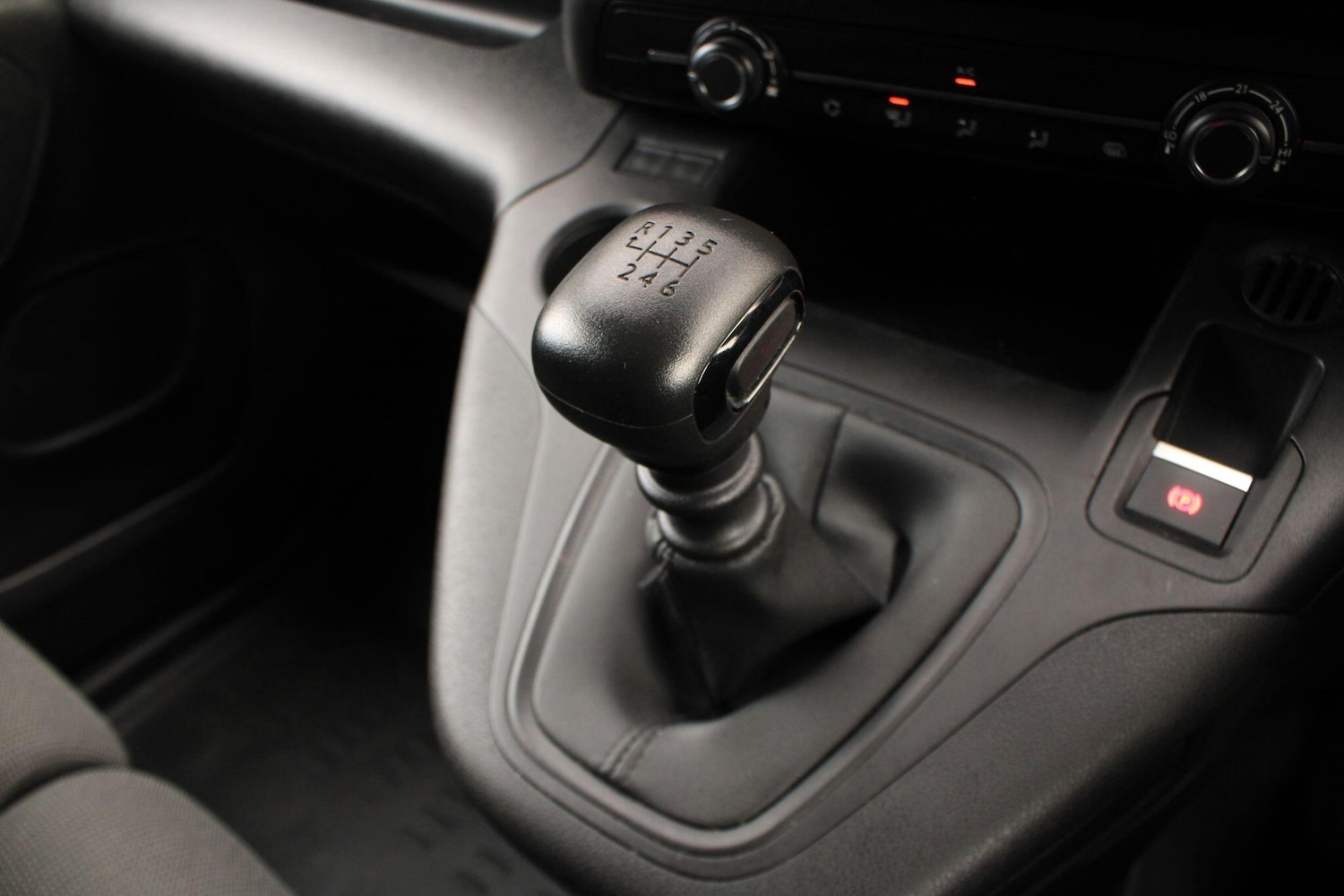 Used Peugeot Partner 2021 for sale - 77215124: Photo 22