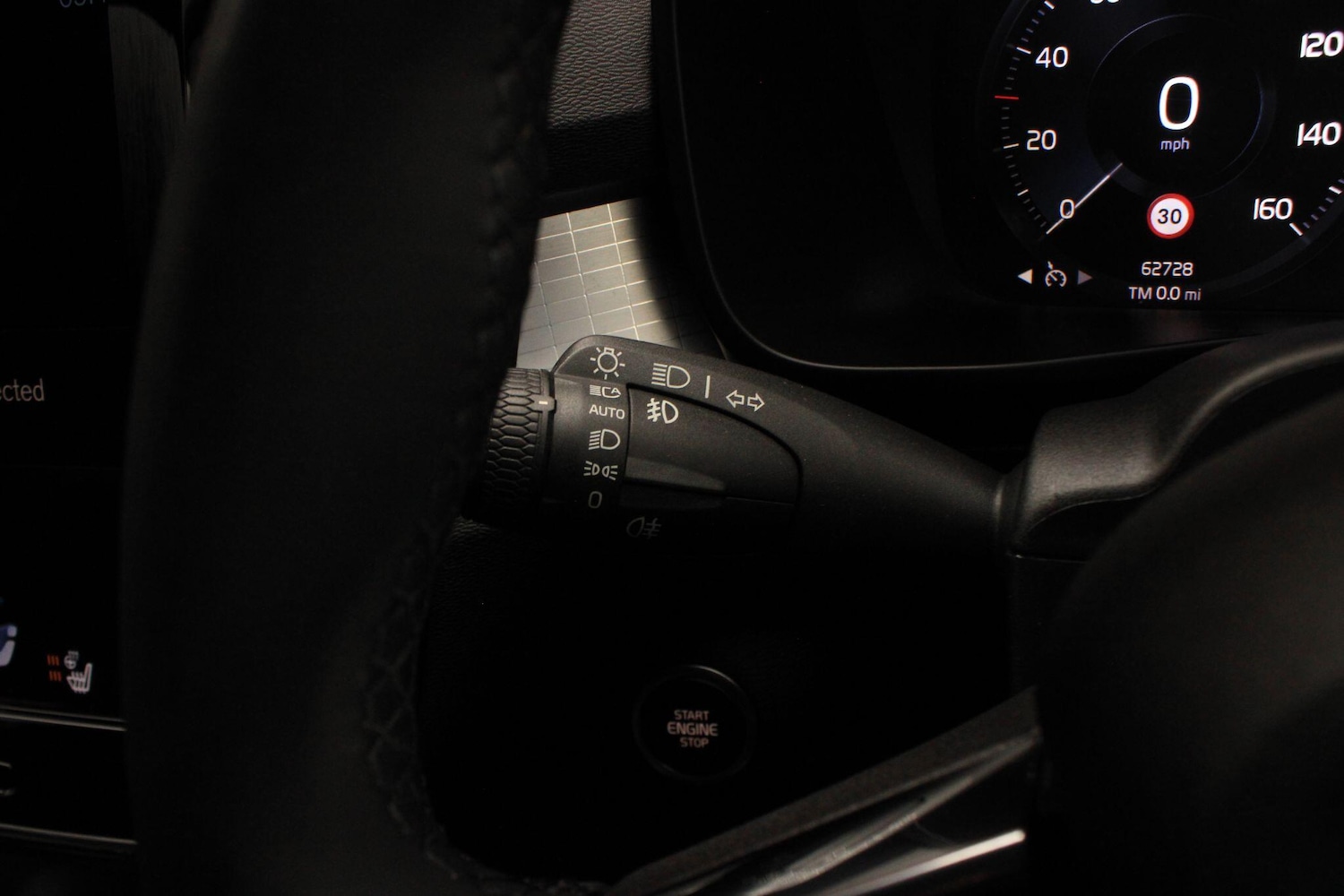 Used Volvo XC40 2021 for sale - 76990668: Photo 33