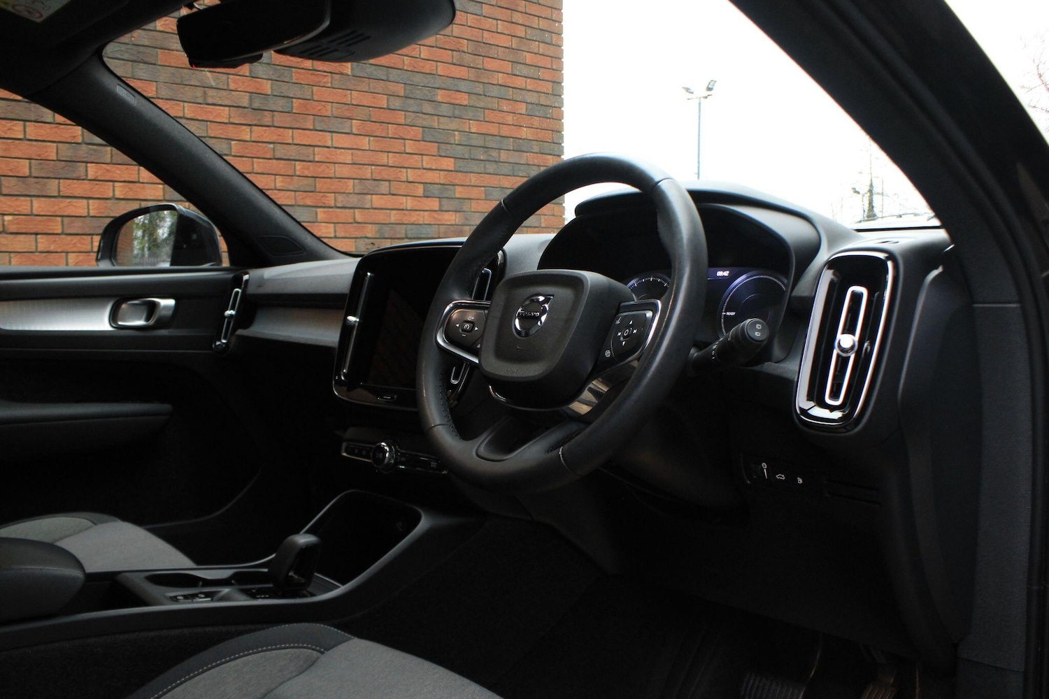 Used Volvo XC40 2021 for sale - 76990668: Photo 5