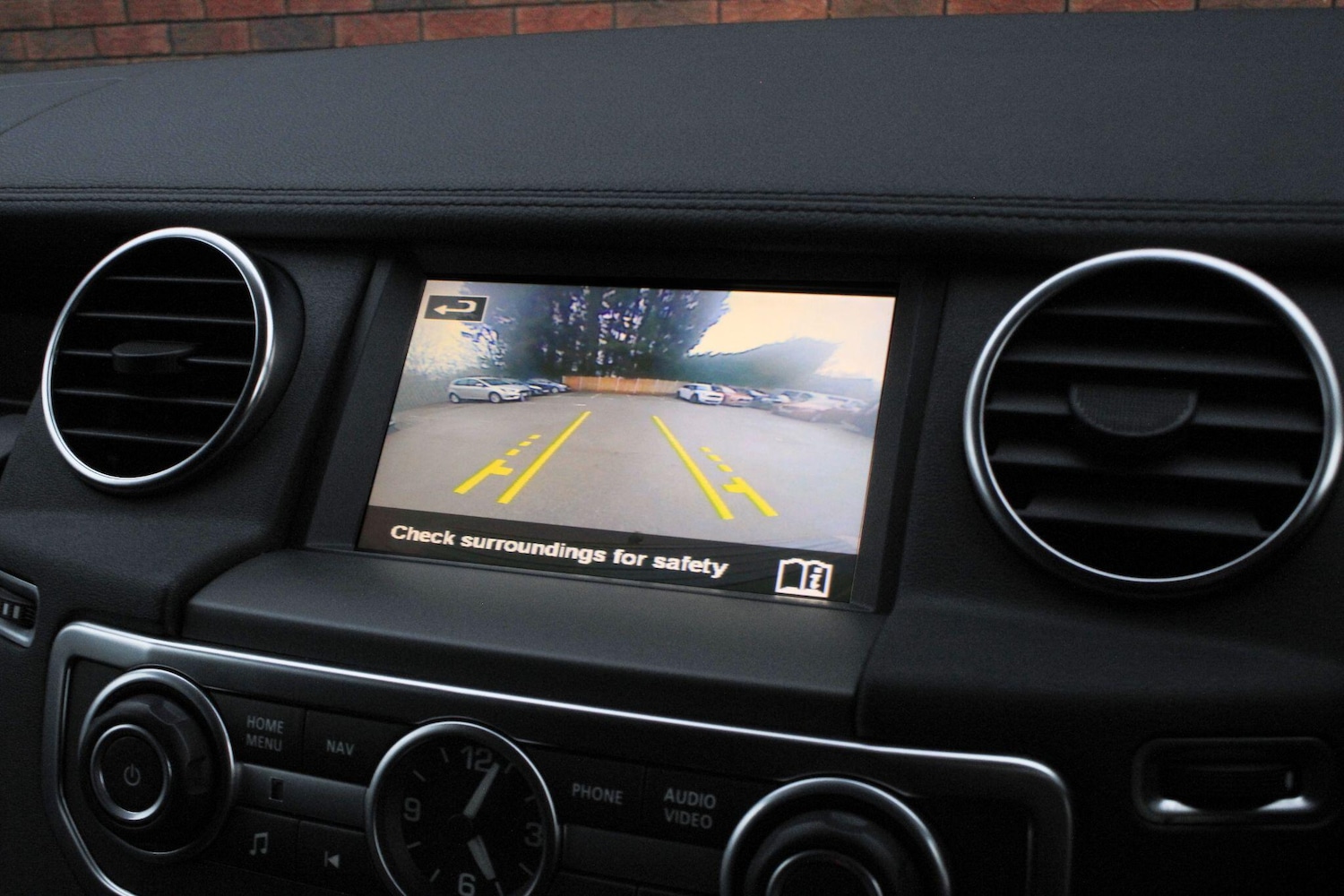 Used Land Rover Discovery 2016 for sale - 77538287: Photo 16