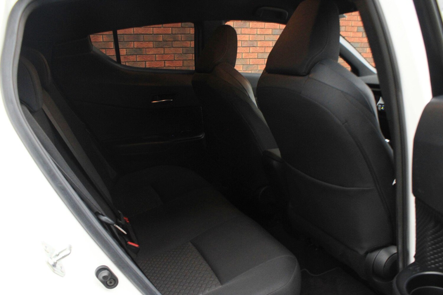 Used Toyota C-HR 2023 for sale - 77454741: Photo 11