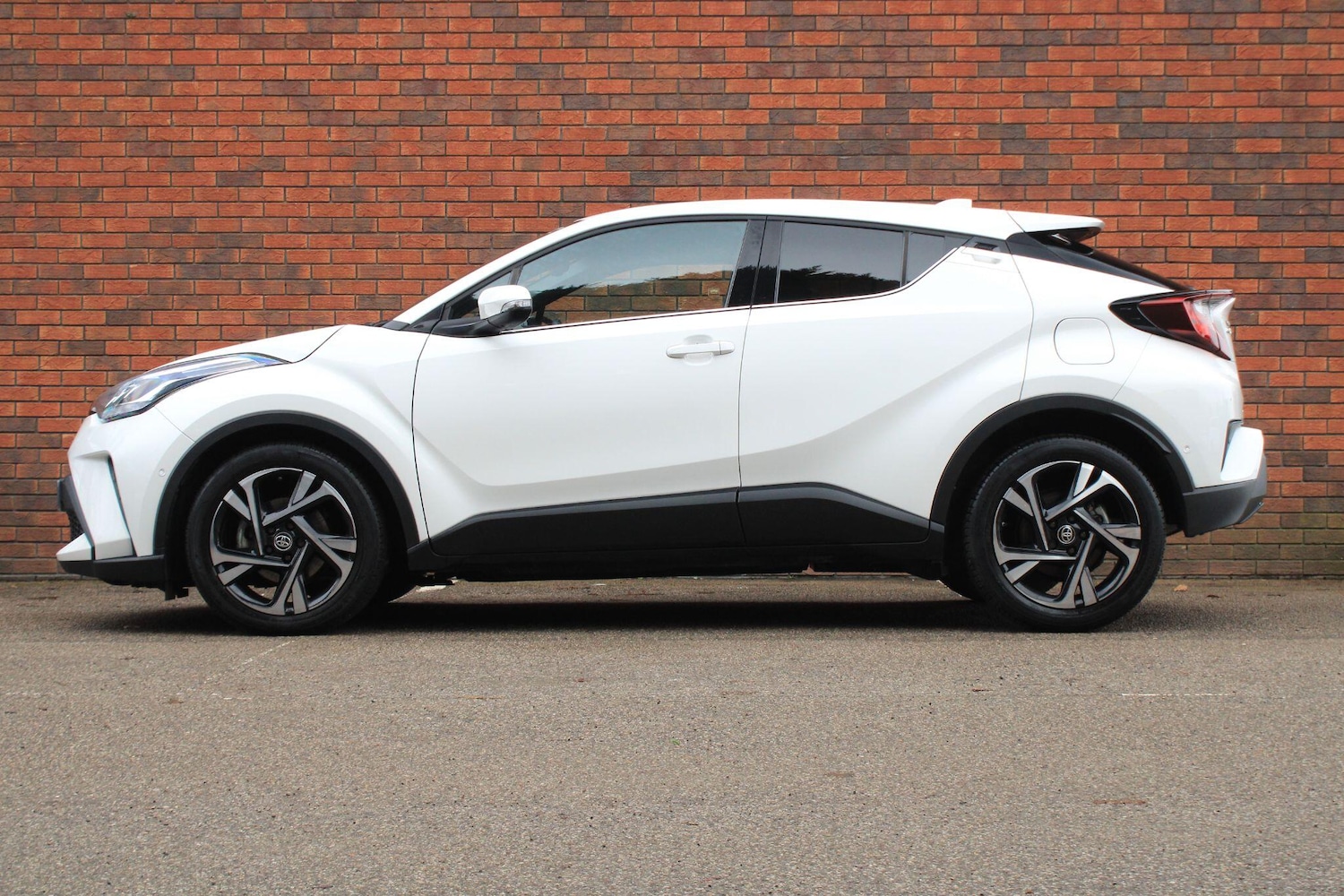 Used Toyota C-HR 2023 for sale - 77454741: Photo 16