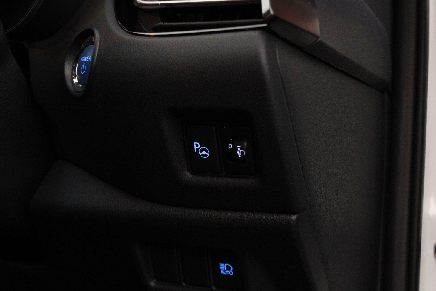 Used Toyota C-HR 2023 for sale - 77454741: Photo 28