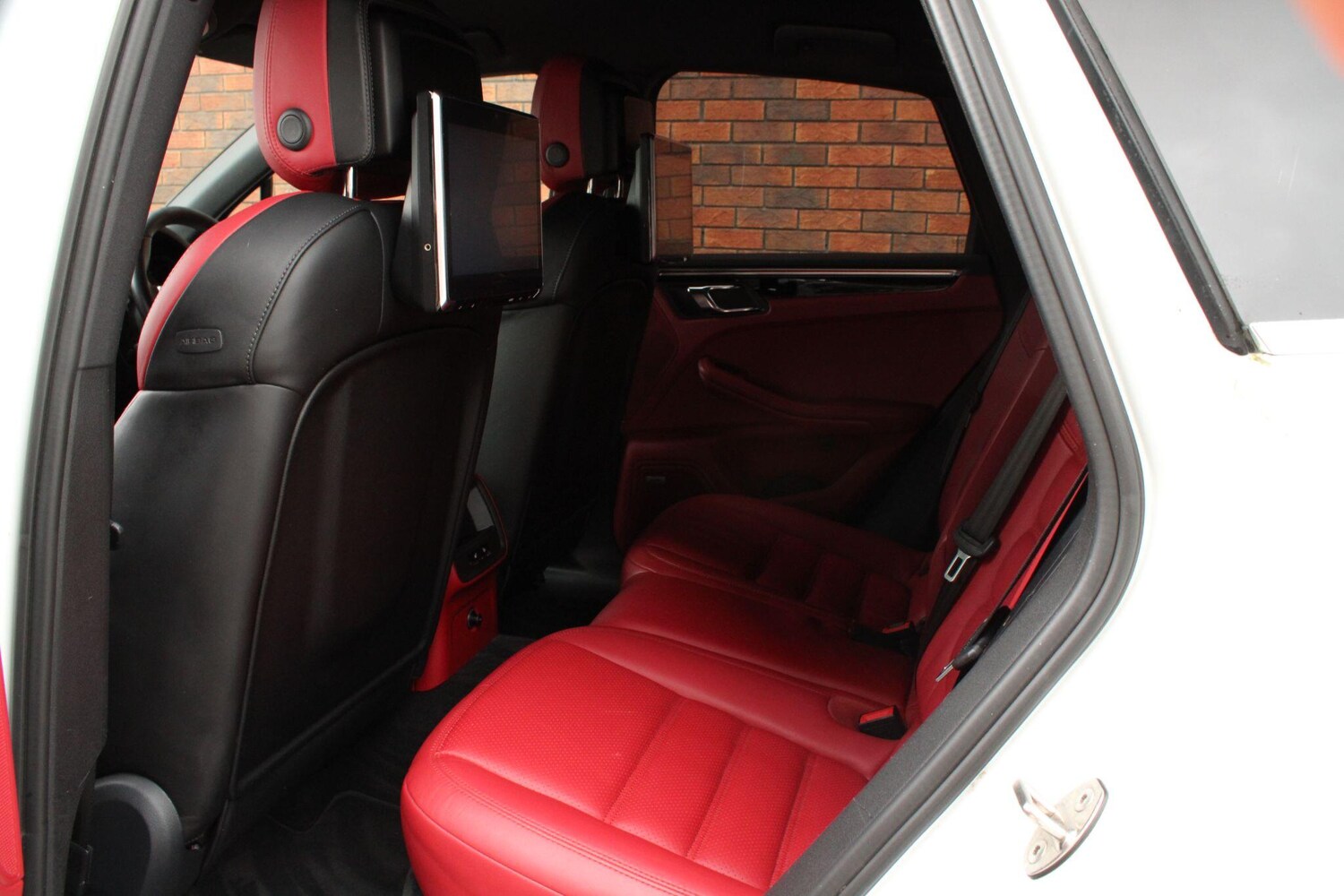 Used Porsche Macan for sale - 77853093: Photo 24