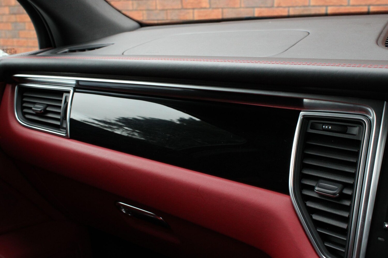 Used Porsche Macan for sale - 77853093: Photo 40