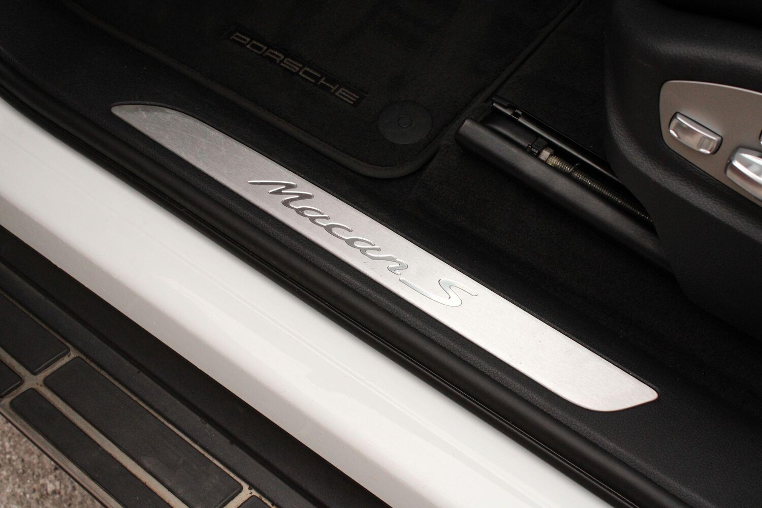 Used Porsche Macan for sale - 77853093: Photo 41