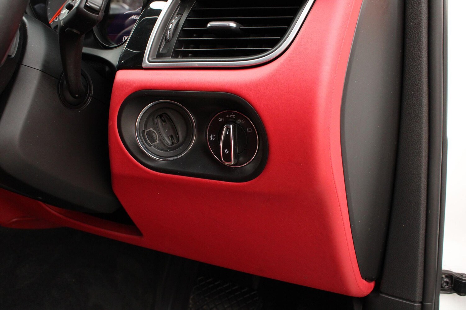 Used Porsche Macan for sale - 77853093: Photo 43