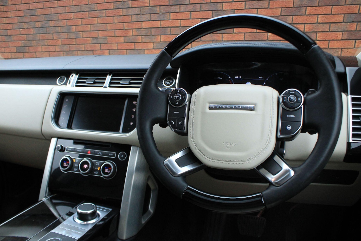 Used Land Rover Range Rover 2016 for sale - 76824223: Photo 9