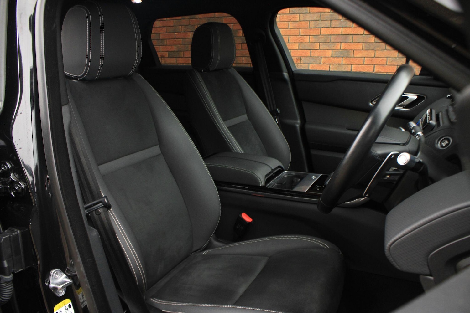 Used Land Rover Range Rover Velar 2021 for sale - 77039697: Photo 4