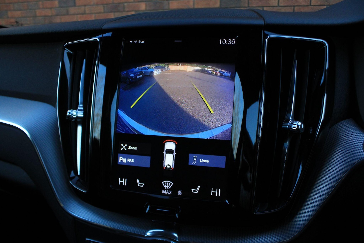 Used Volvo XC60 2018 for sale - 76786569: Photo 15