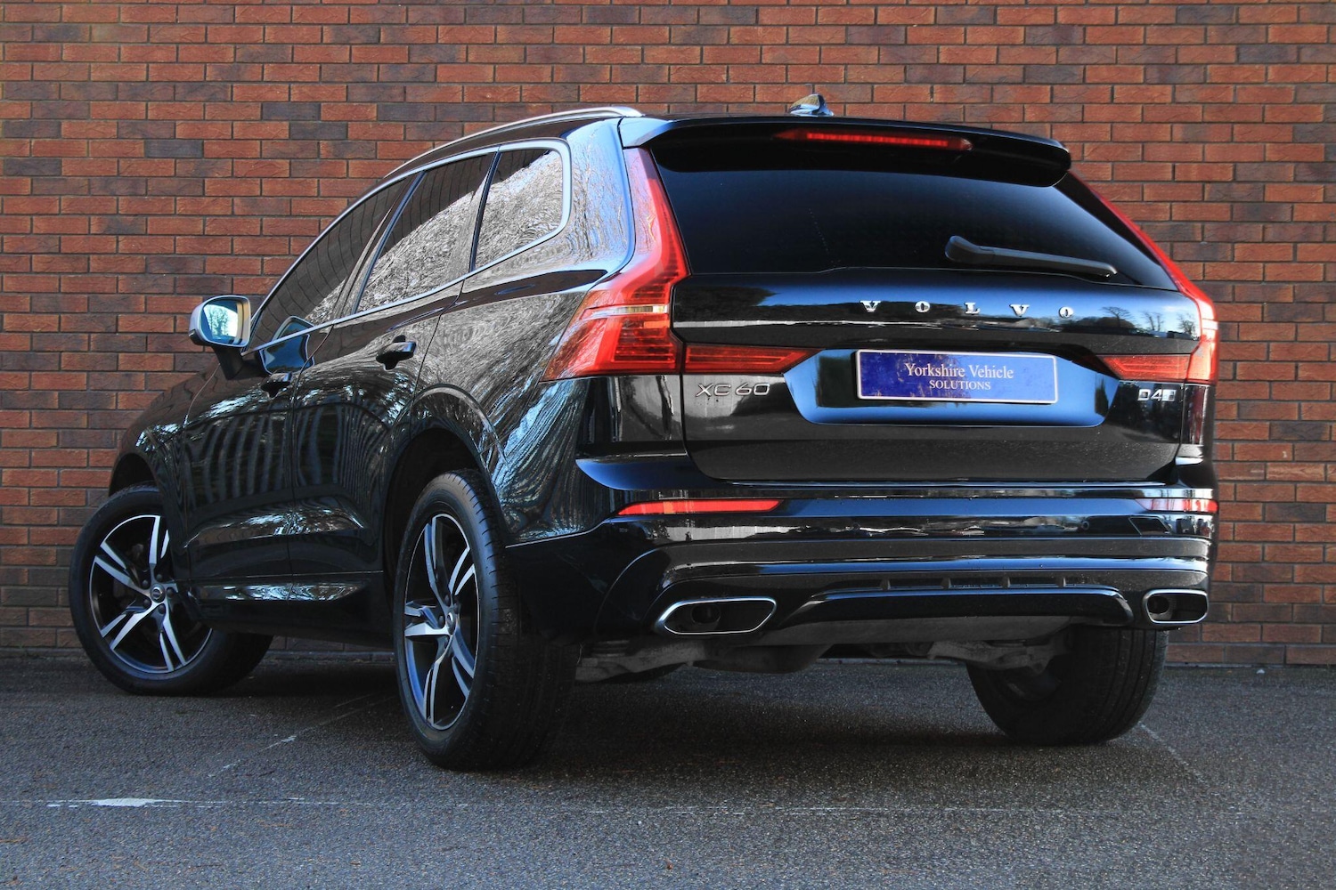 Used Volvo XC60 2018 for sale - 76786569: Photo 3