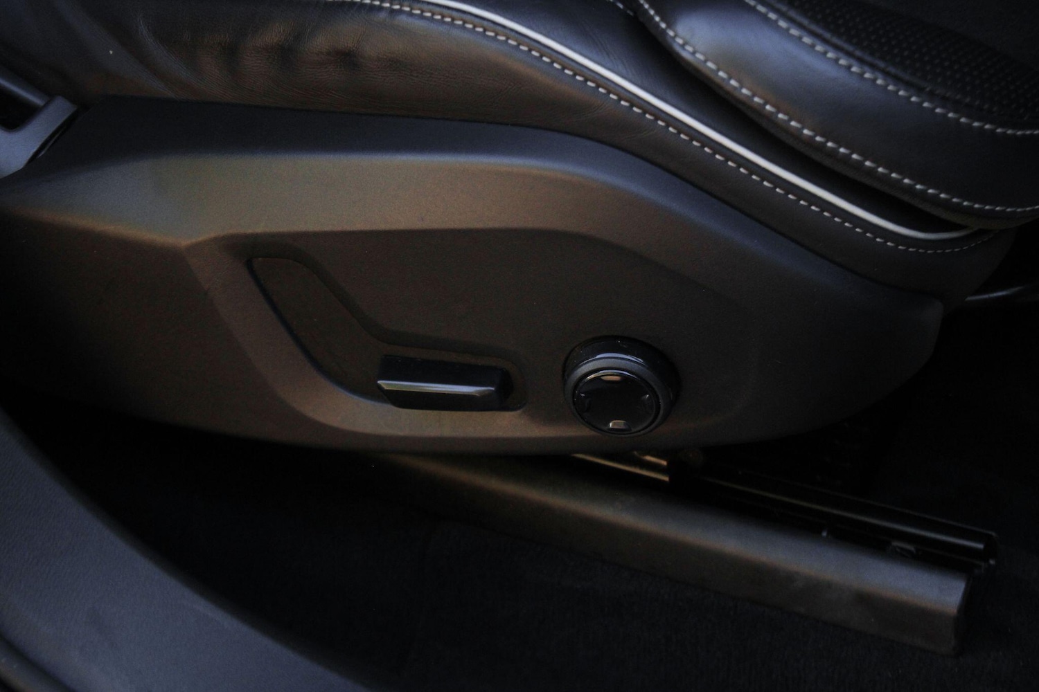 Used Volvo XC60 2018 for sale - 76786569: Photo 33