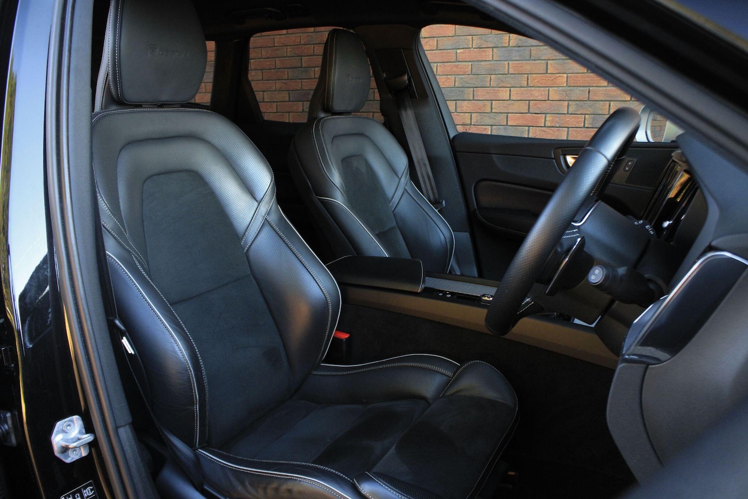 Used Volvo XC60 2018 for sale - 76786569: Photo 4