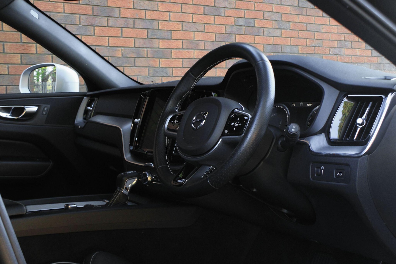 Used Volvo XC60 2018 for sale - 76786569: Photo 5