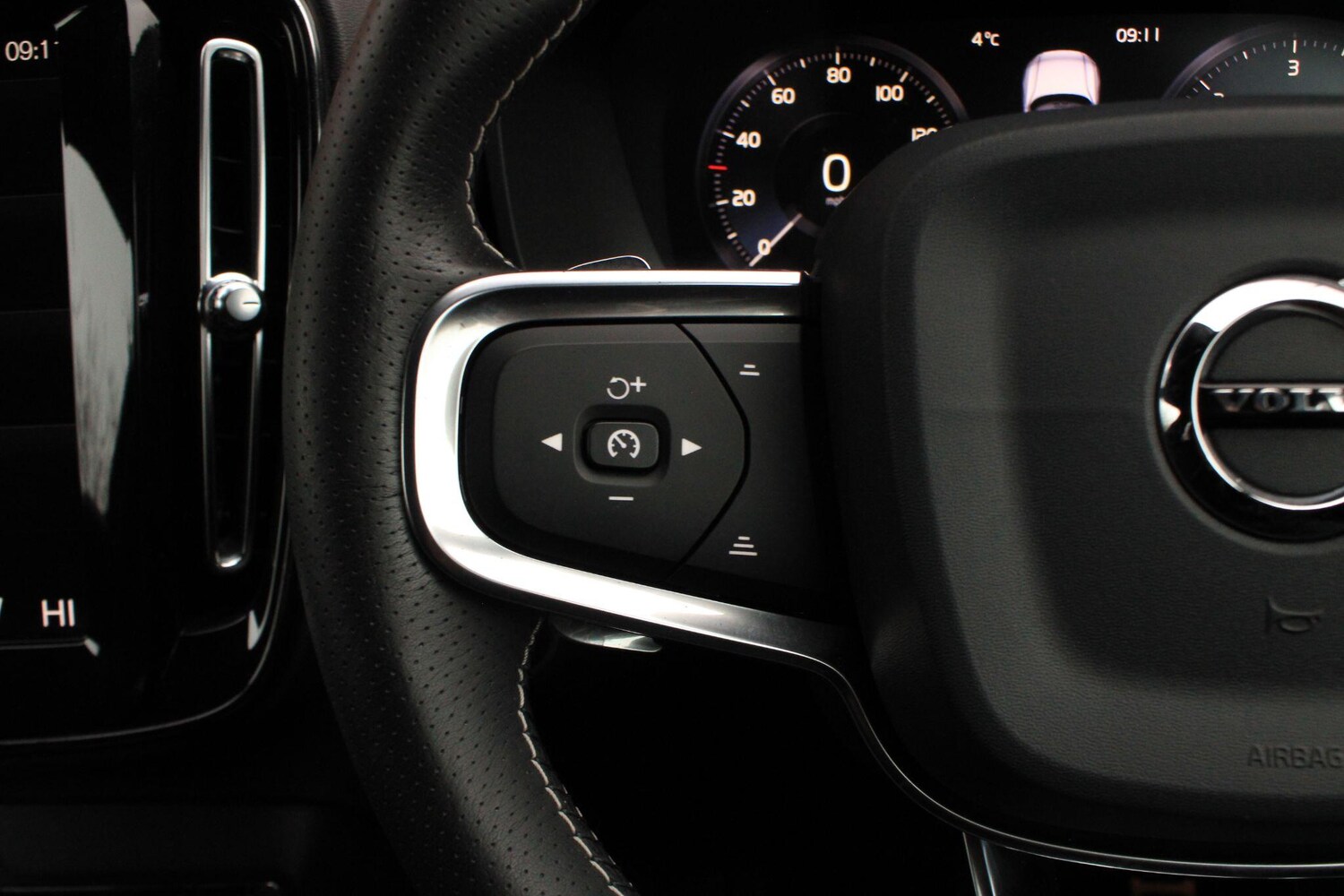 Used Volvo XC40 2019 for sale - 77456261: Photo 29