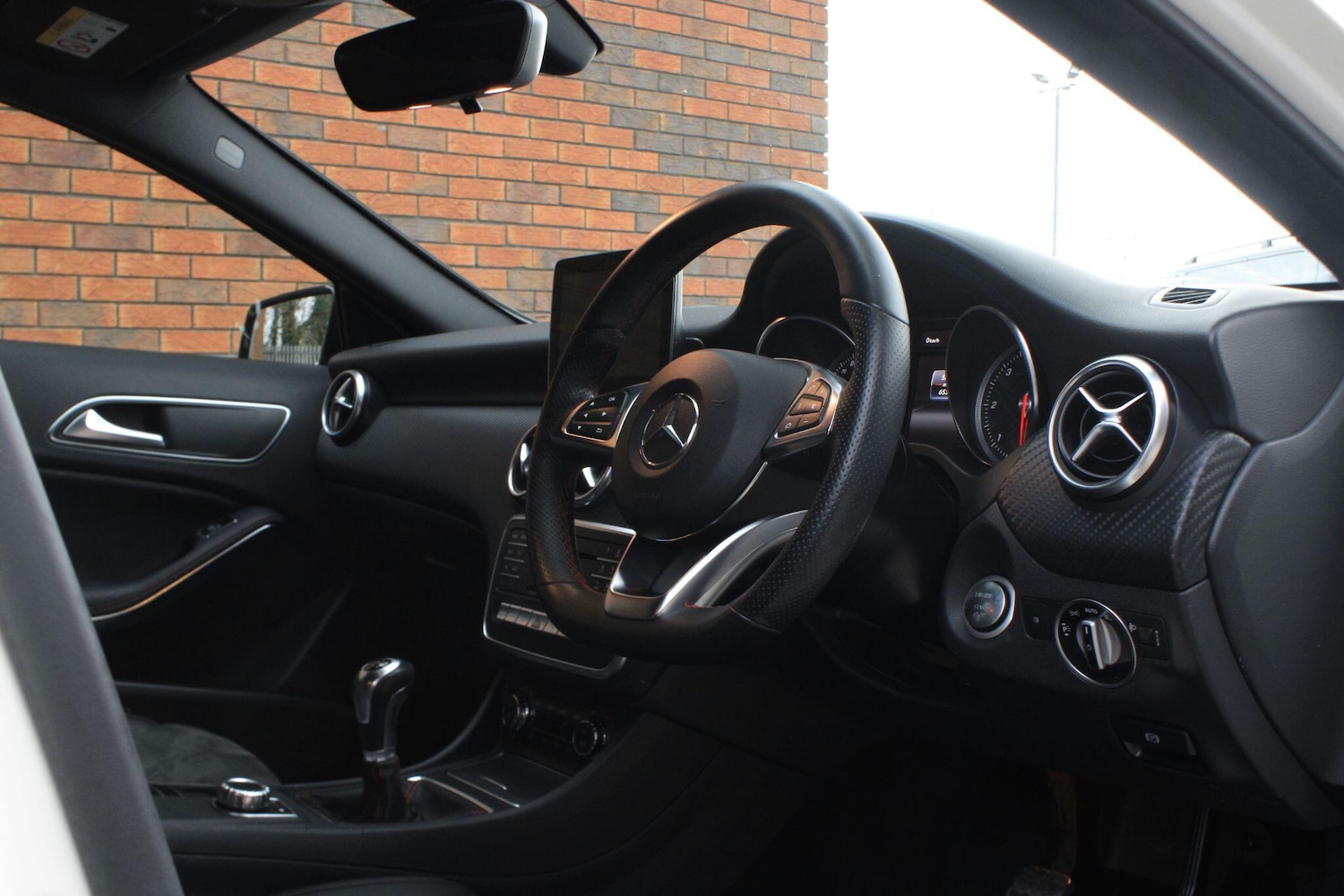 Used Mercedes-Benz A-Class 2017 for sale - 77612658: Photo 5