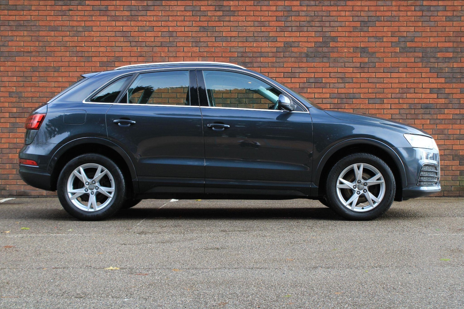 Used Audi Q3 2018 for sale - 76688715: Photo 2