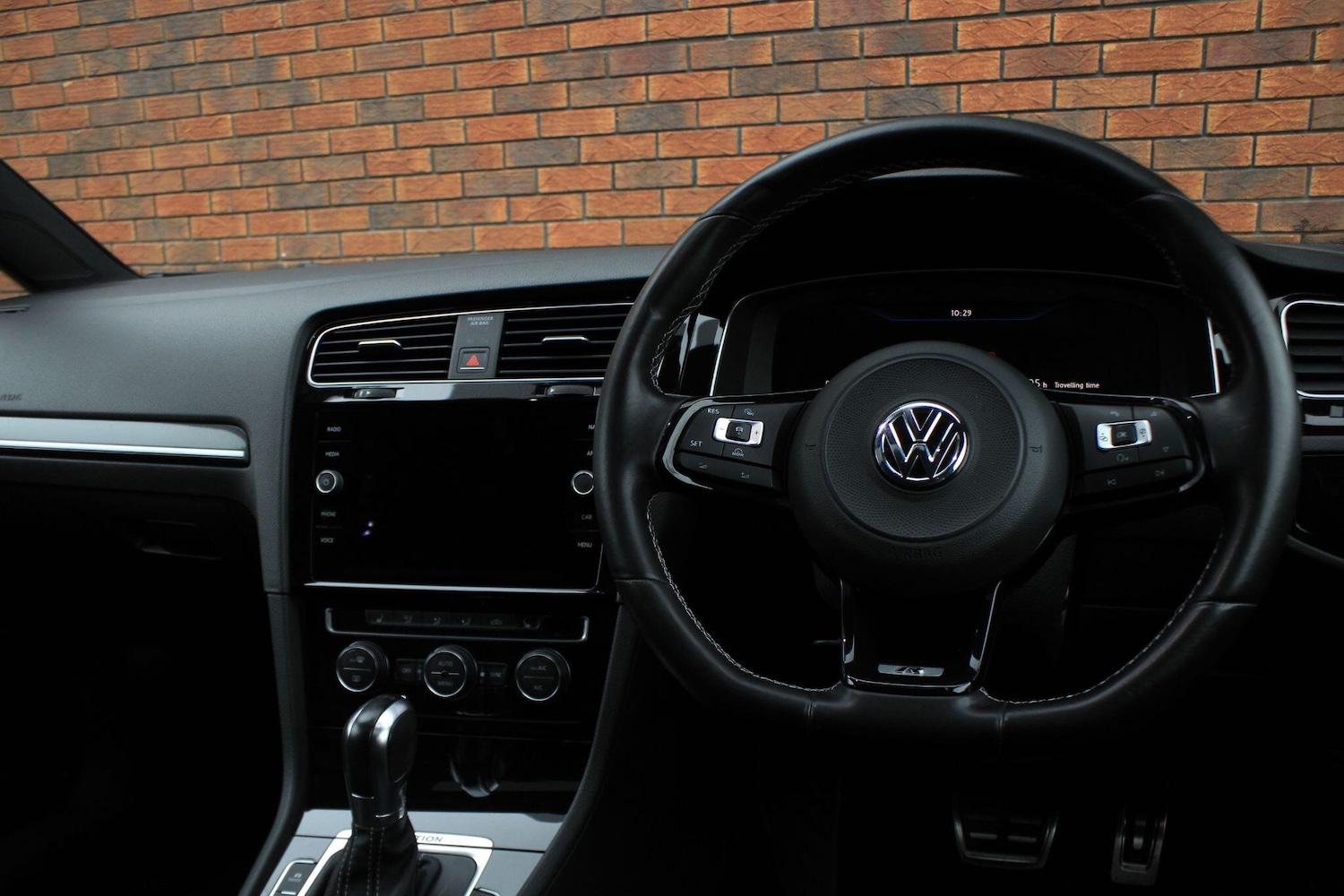 Used Volkswagen Golf 2017 for sale - 77425037: Photo 10