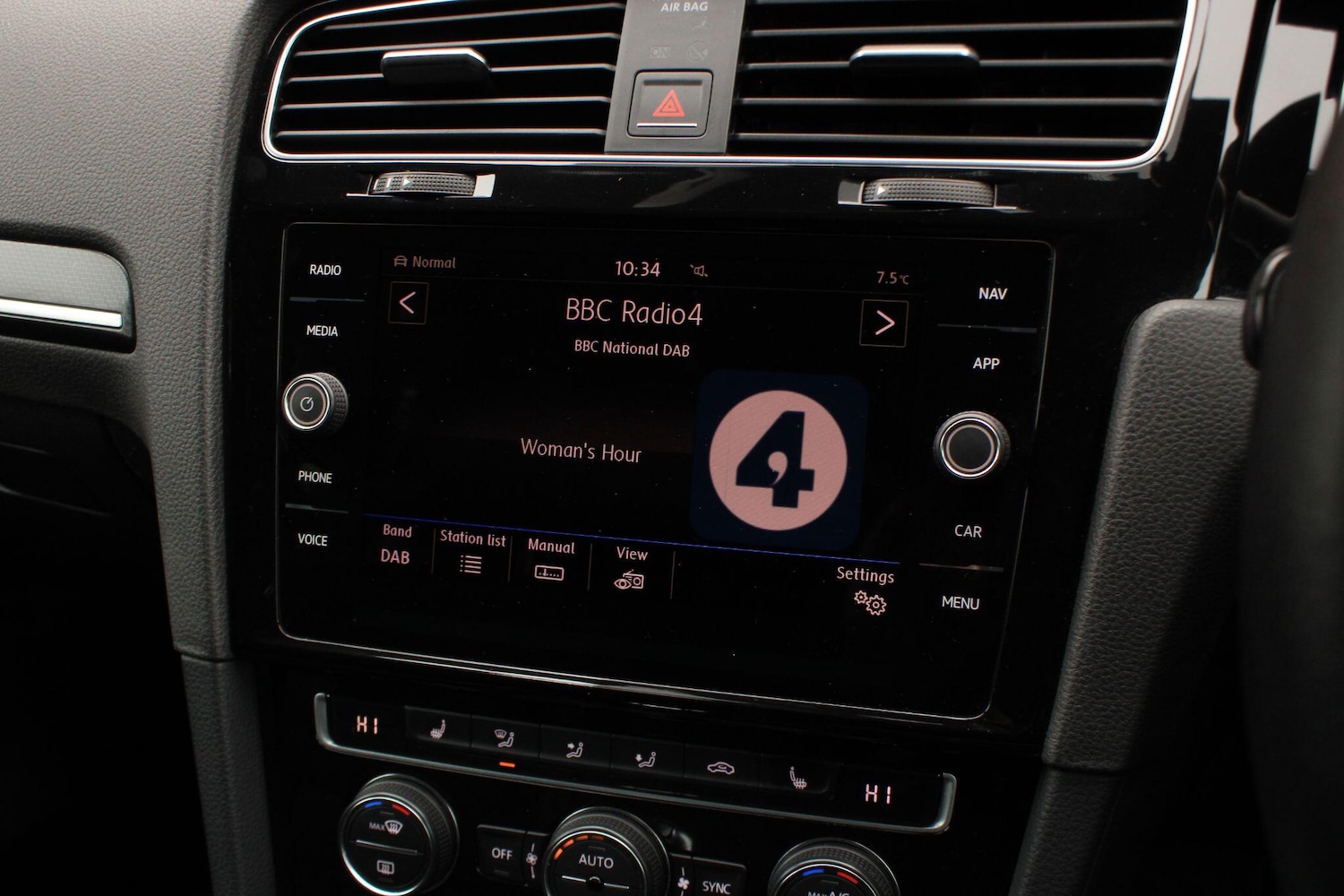 Used Volkswagen Golf 2017 for sale - 77425037: Photo 27