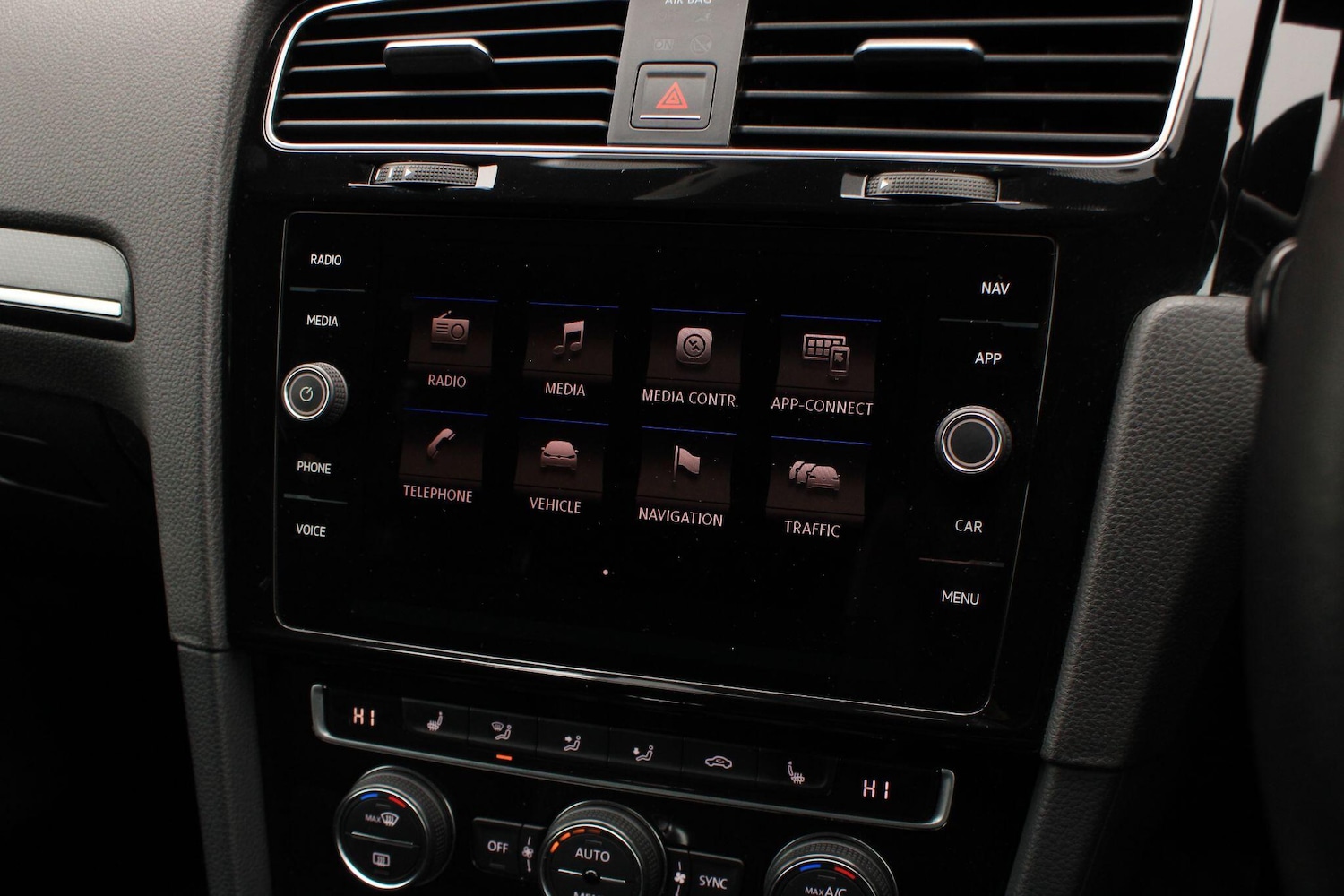 Used Volkswagen Golf 2017 for sale - 77425037: Photo 28