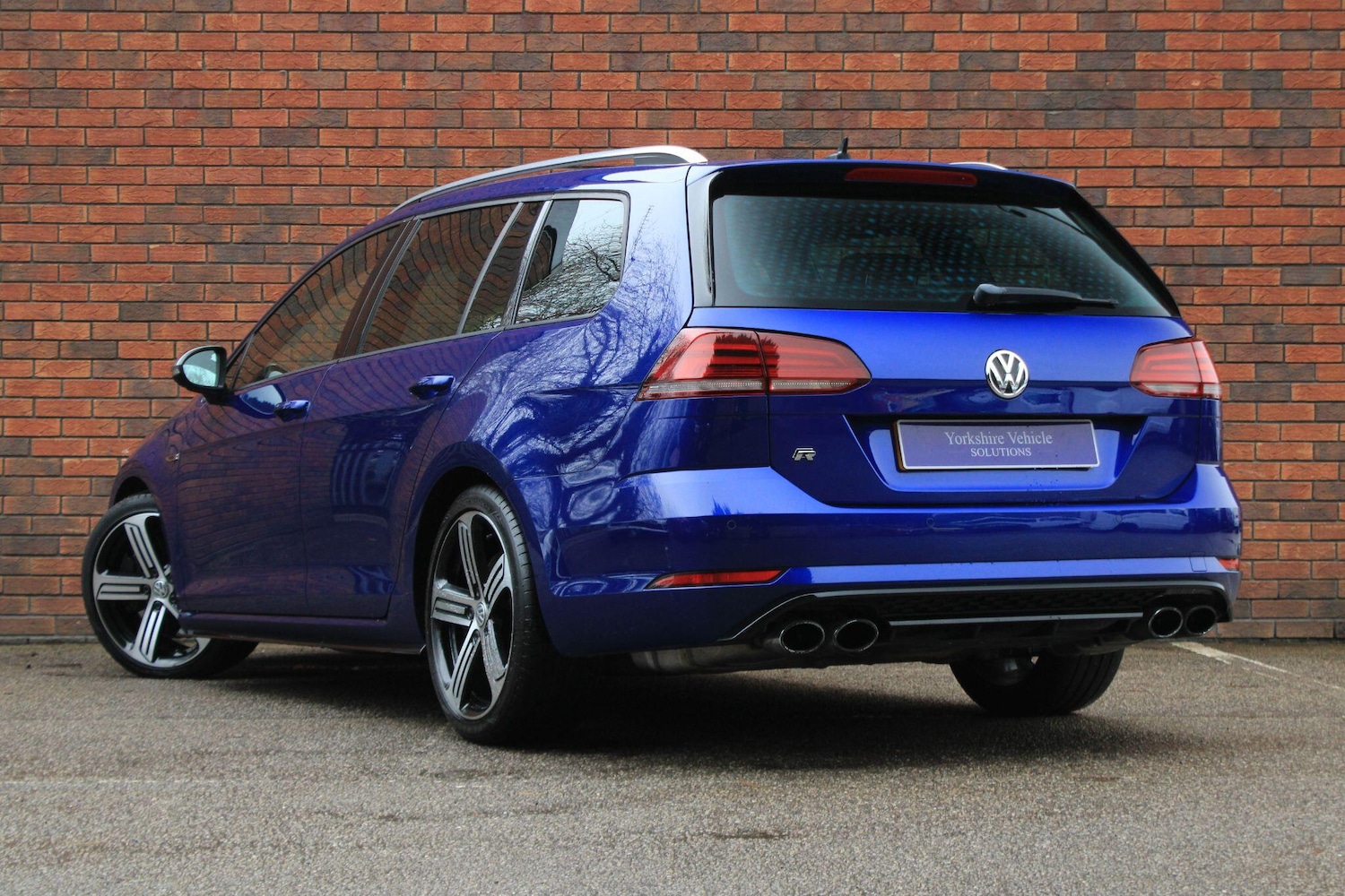 Used Volkswagen Golf 2017 for sale - 77425037: Photo 3