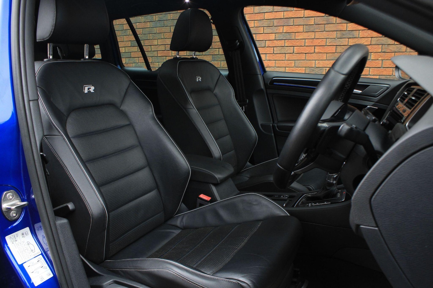 Used Volkswagen Golf 2017 for sale - 77425037: Photo 4