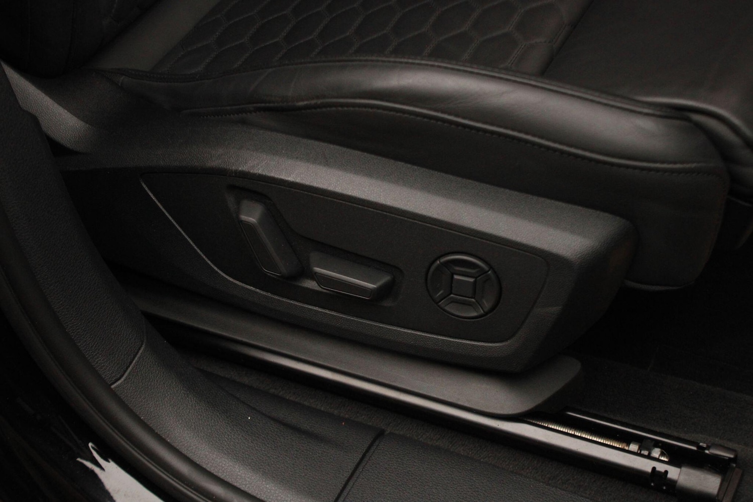 Used Audi RS Q3 2020 for sale - 77040299: Photo 34