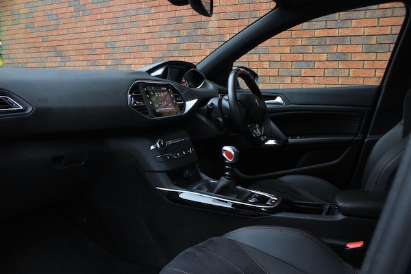 Used Peugeot 308 2018 for sale - 76326453: Photo 17