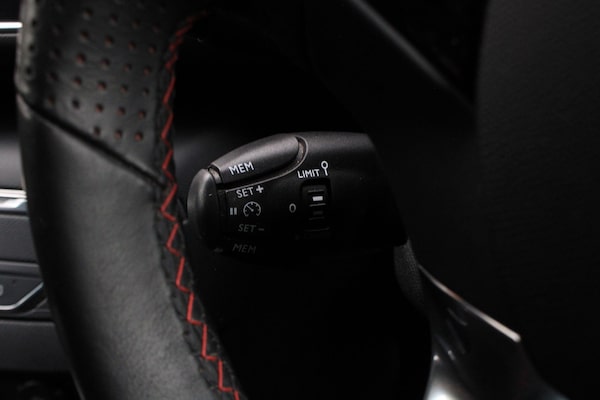 Used Peugeot 308 2018 for sale - 76326453: Photo 27