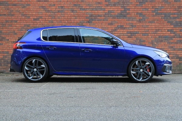 Used Peugeot 308 2018 for sale - 76326453: Photo 2