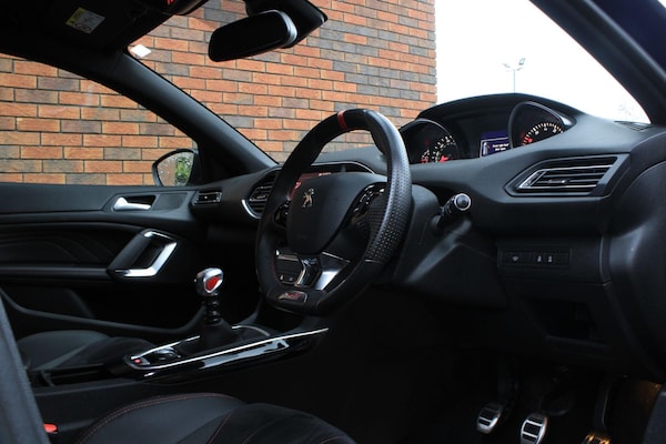 Used Peugeot 308 2018 for sale - 76326453: Photo 5