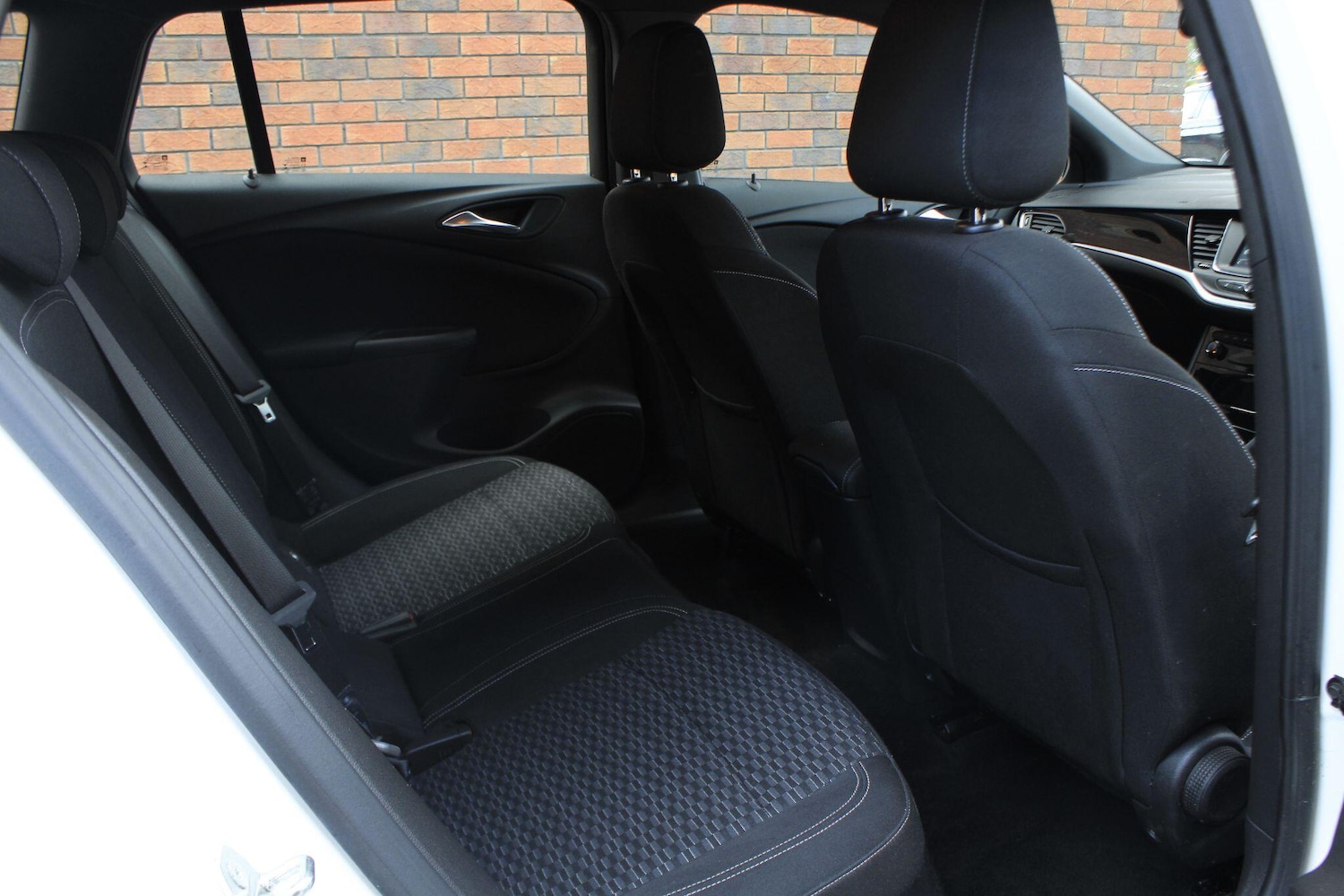 Used Vauxhall Astra 2016 for sale - 76227300: Photo 10