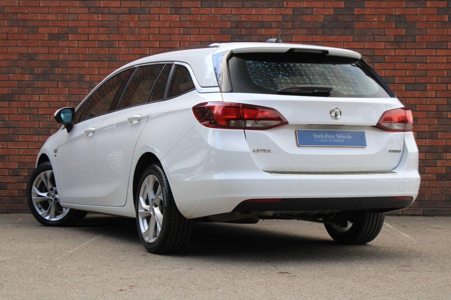 Used Vauxhall Astra 2016 for sale - 76227300: Photo 3