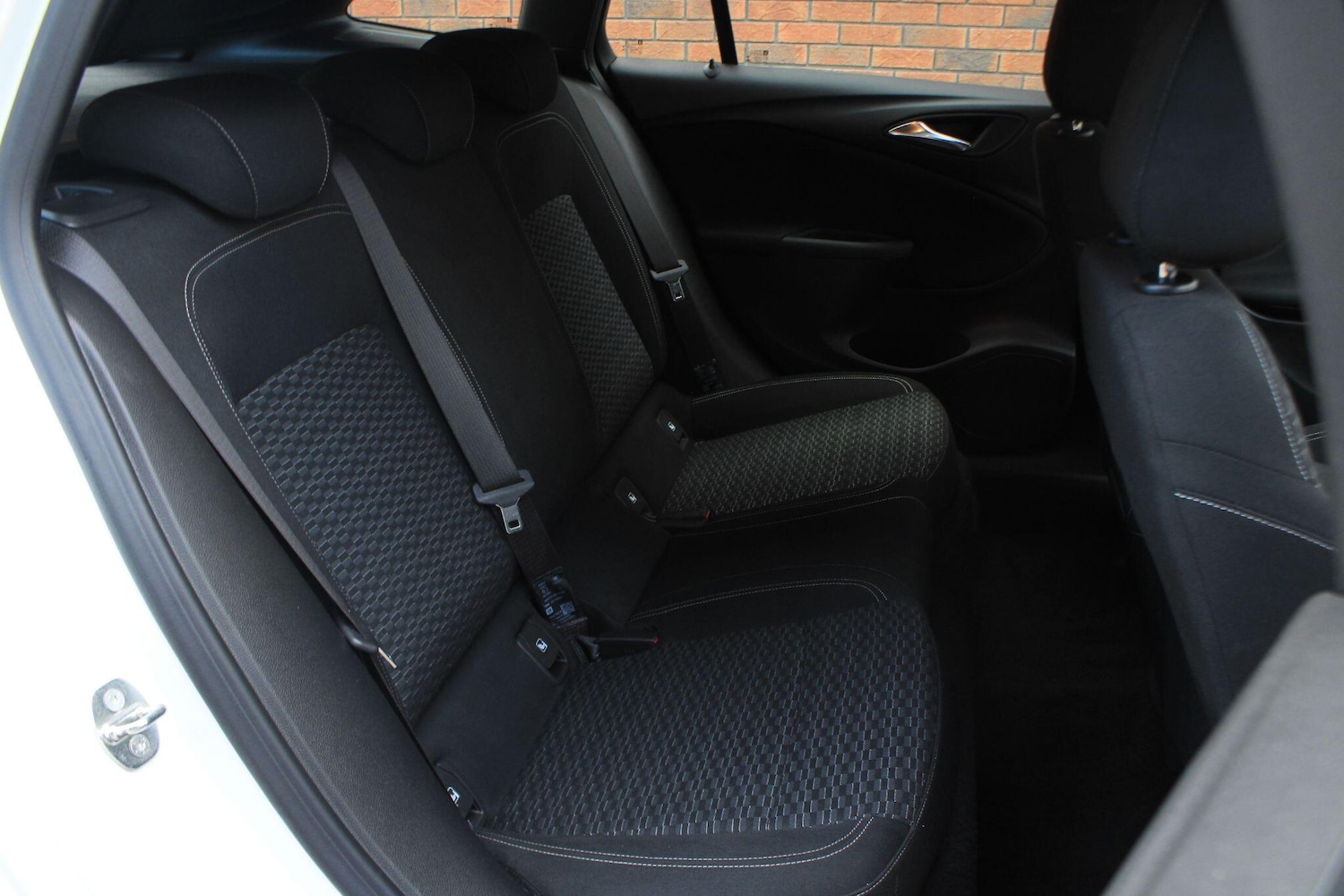 Used Vauxhall Astra 2016 for sale - 76227300: Photo 9