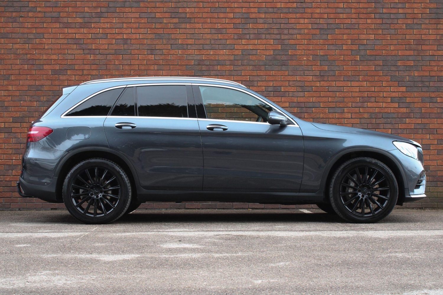 Used Mercedes-Benz GLC for sale - 77684111: Photo 2