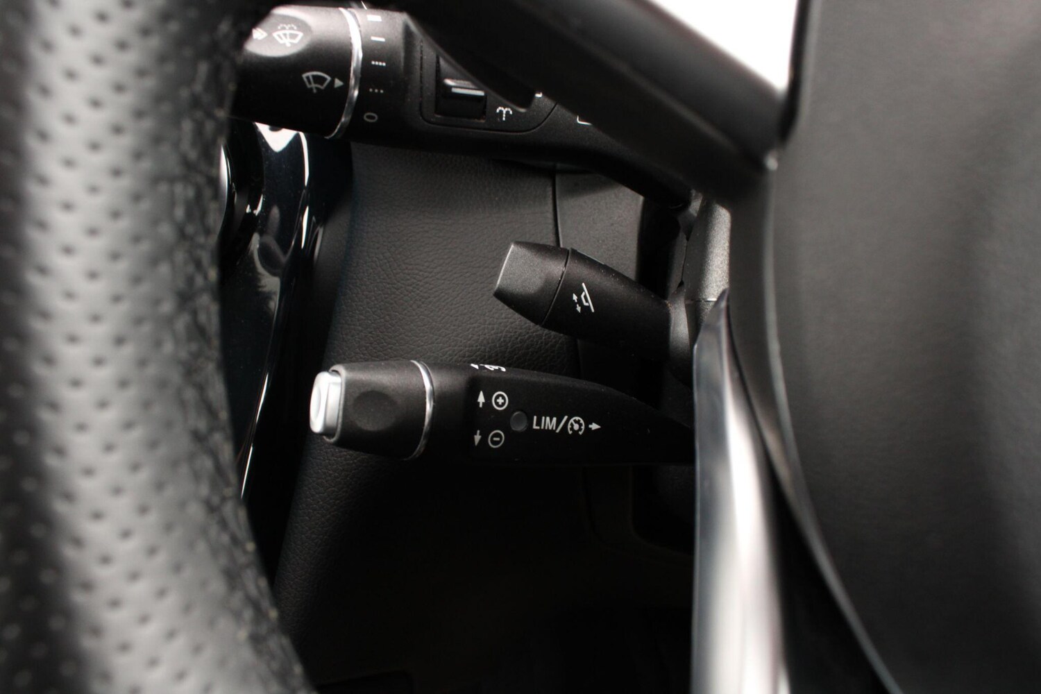 Used Mercedes-Benz GLC for sale - 77684111: Photo 27