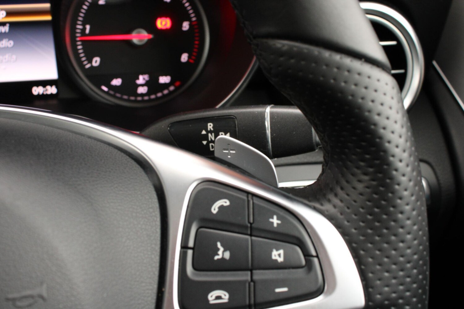 Used Mercedes-Benz GLC for sale - 77684111: Photo 31