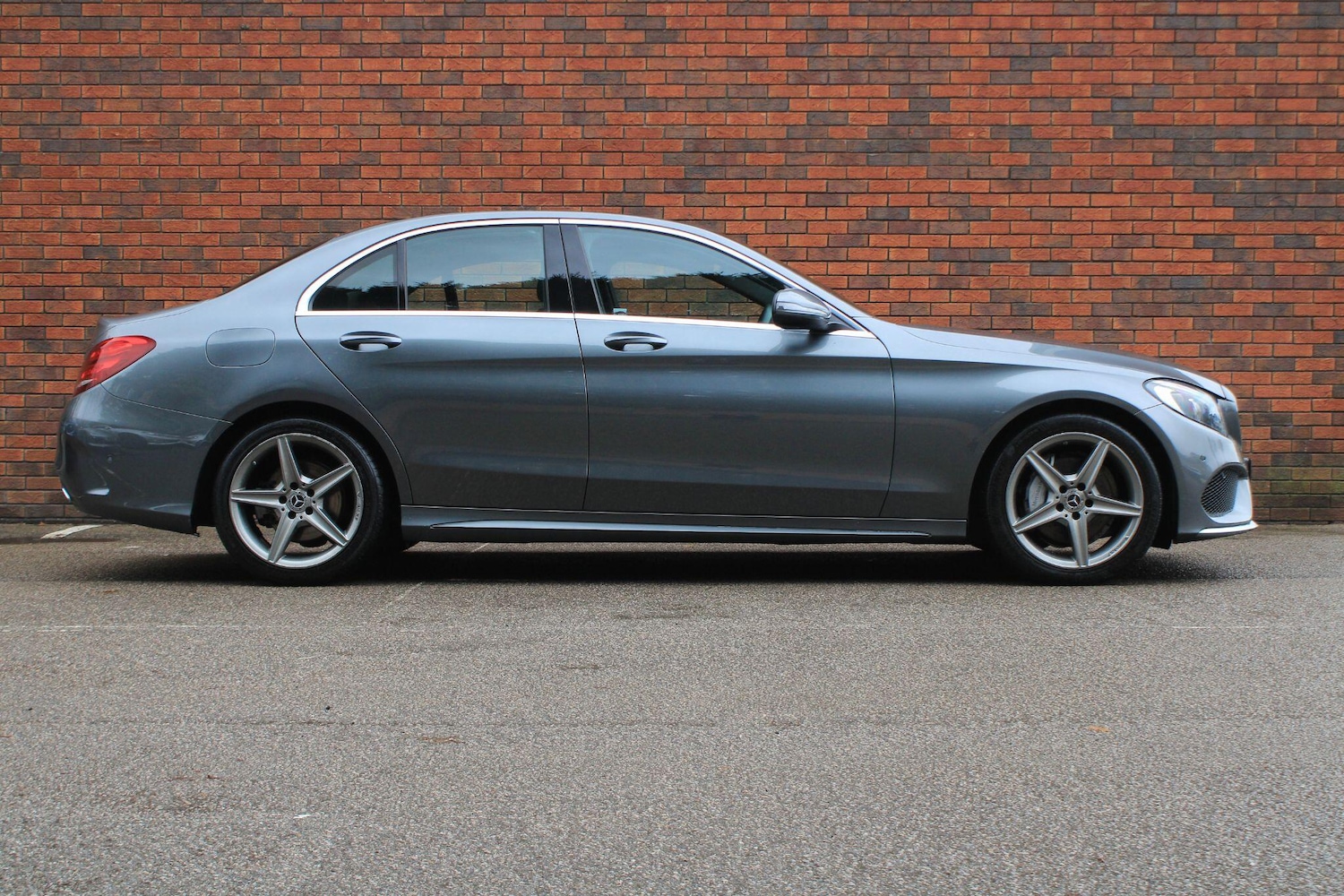 Used Mercedes-Benz C Class 2017 for sale - 76549872: Photo 2