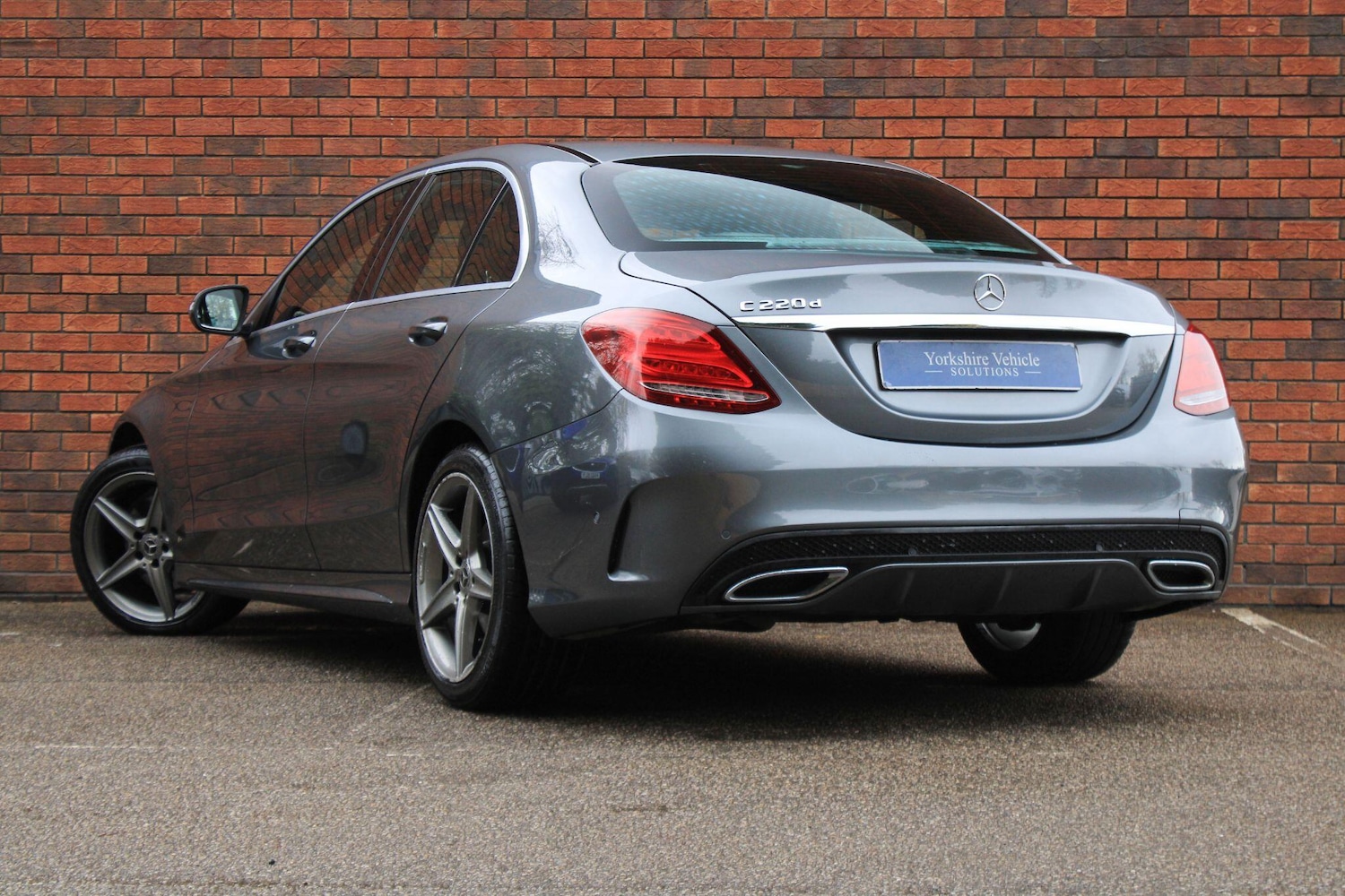 Used Mercedes-Benz C Class 2017 for sale - 76549872: Photo 3