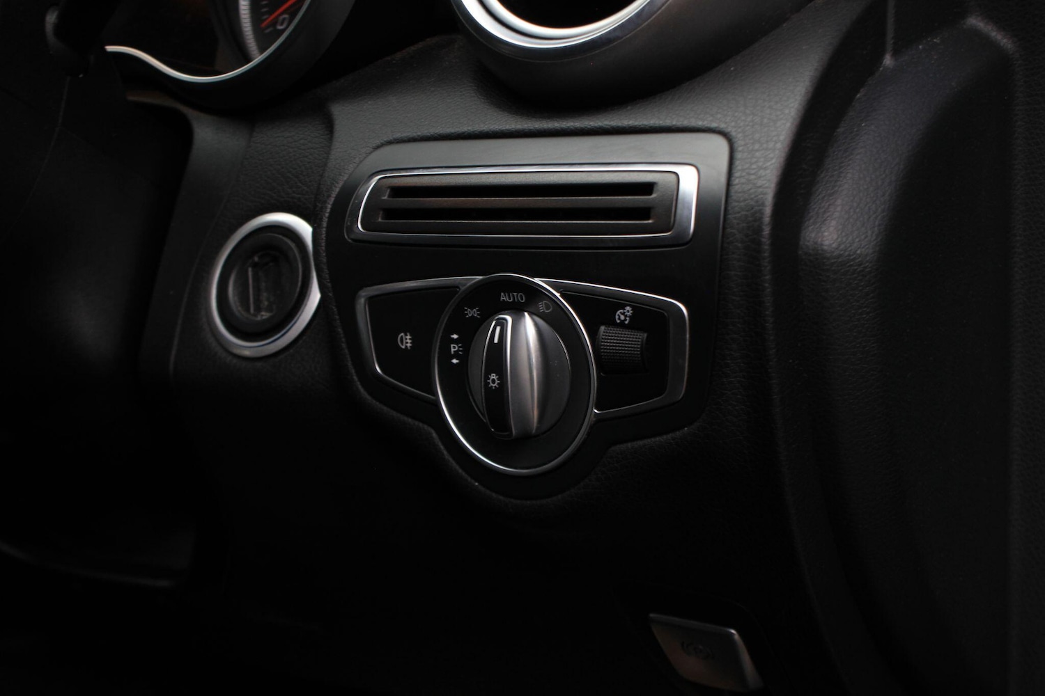 Used Mercedes-Benz C Class 2017 for sale - 76549872: Photo 31