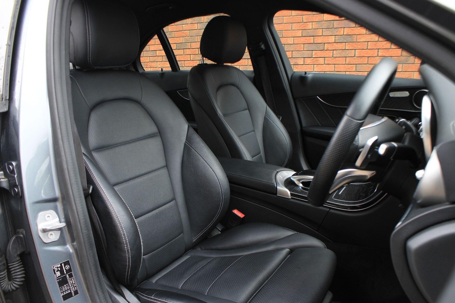 Used Mercedes-Benz C Class 2017 for sale - 76549872: Photo 4