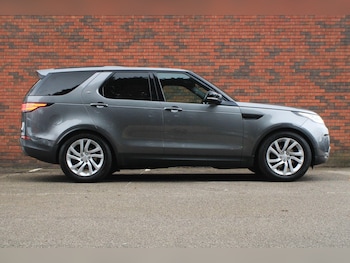 Used Land Rover Discovery 2019 for sale - 77456205: Photo