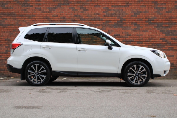 Used Subaru Forester 2017 for sale - 76270016: Photo 2