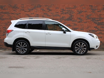 Used Subaru Forester 2017 for sale - 76270016: Photo 2