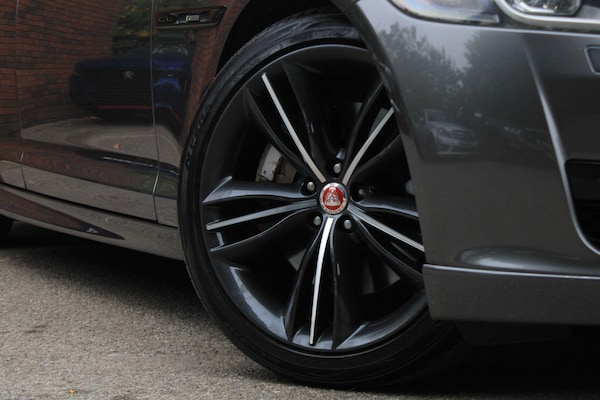 Used Jaguar XJ 2017 for sale - 76306334: Photo 10
