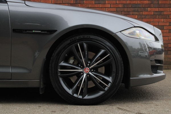 Used Jaguar XJ 2017 for sale - 76306334: Photo 16