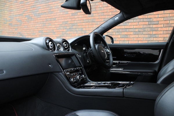 Used Jaguar XJ 2017 for sale - 76306334: Photo 21