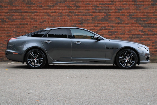 Used Jaguar XJ 2017 for sale - 76306334: Photo 2